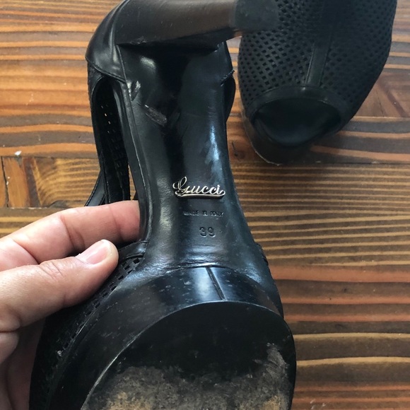 Shoes - Picture 7 of 8